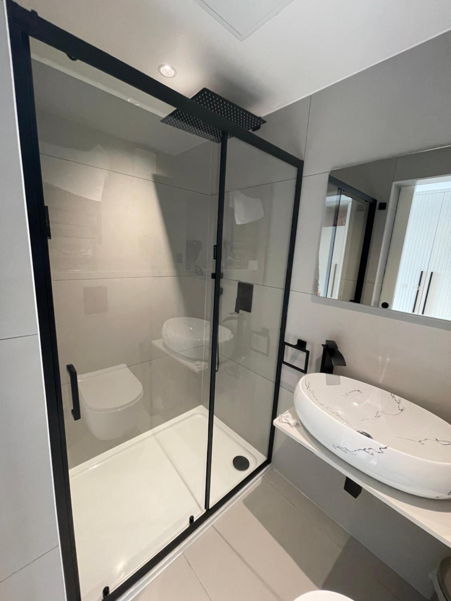 Rosemay Hotel Near London Heathrow Airport 海斯 外观 照片