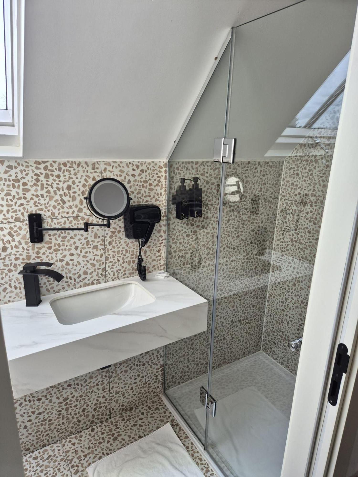 Rosemay Hotel Near London Heathrow Airport 海斯 外观 照片