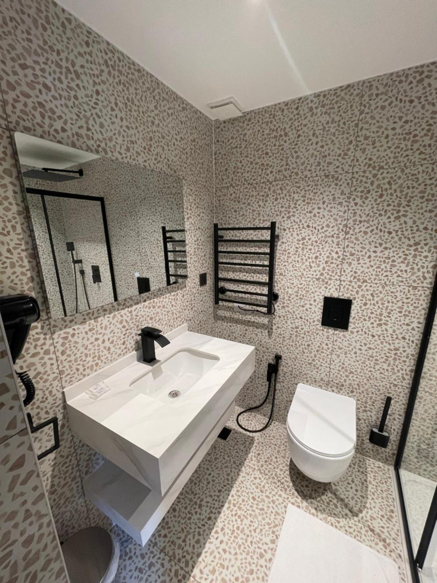 Rosemay Hotel Near London Heathrow Airport 海斯 外观 照片