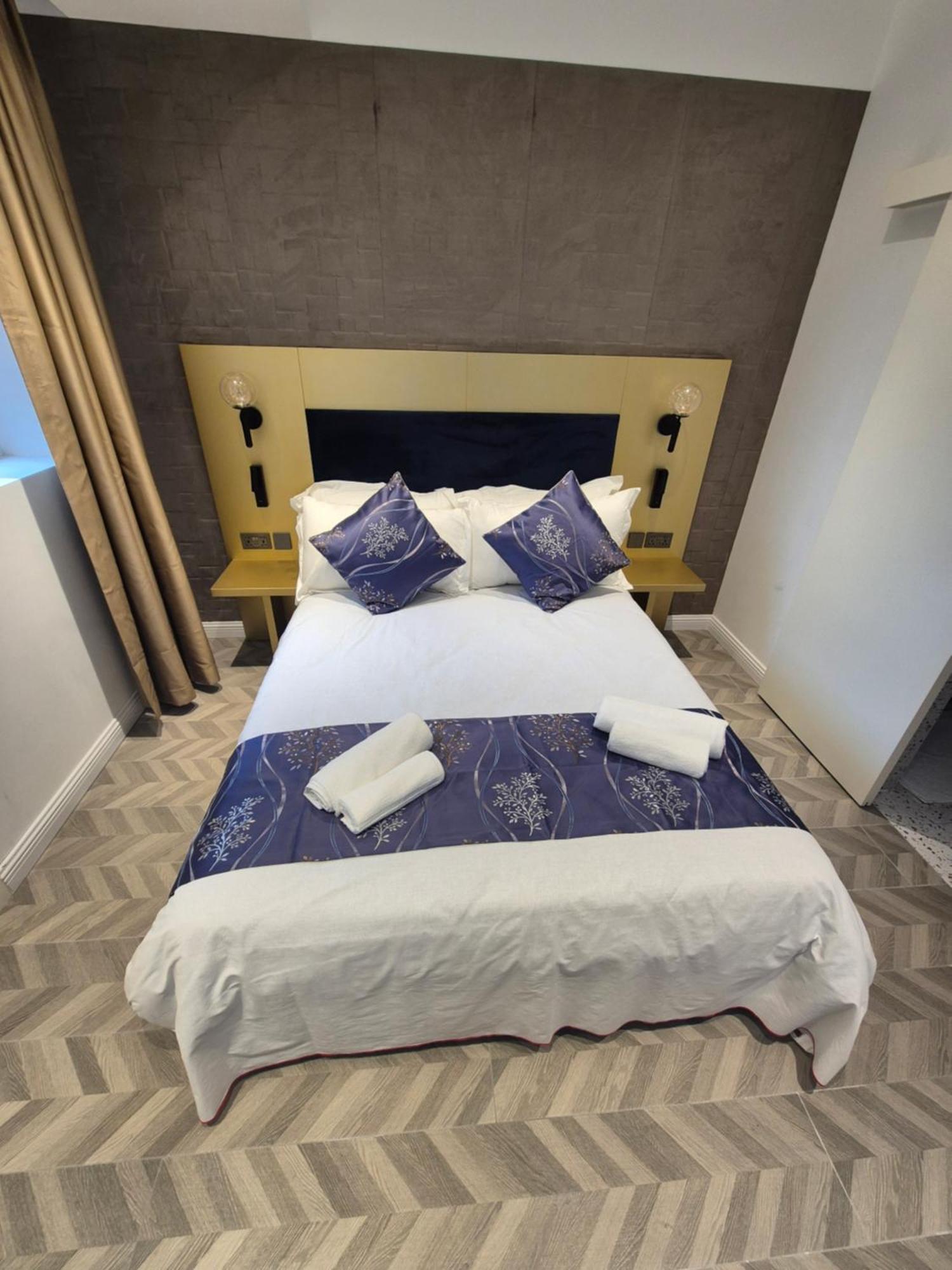 Rosemay Hotel Near London Heathrow Airport 海斯 外观 照片