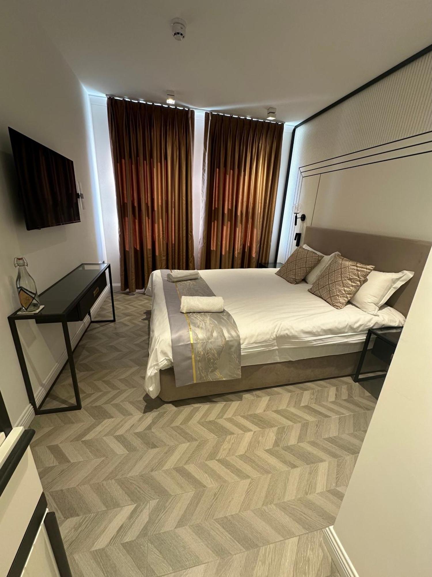 Rosemay Hotel Near London Heathrow Airport 海斯 外观 照片